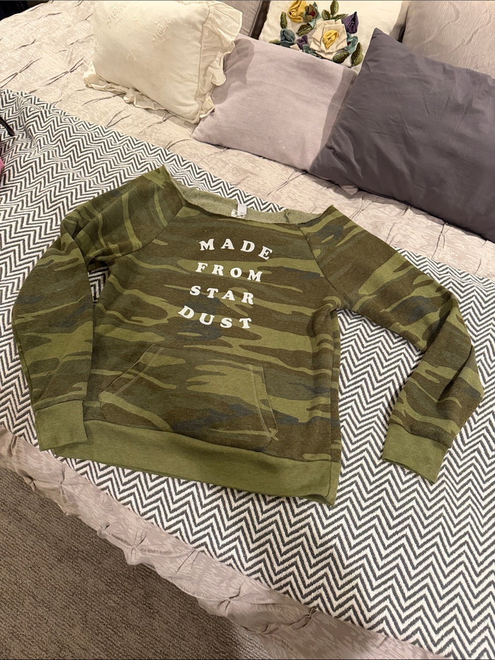 Super Love Tees “Made From Stardust”  Camo Sweatshirt. Medium